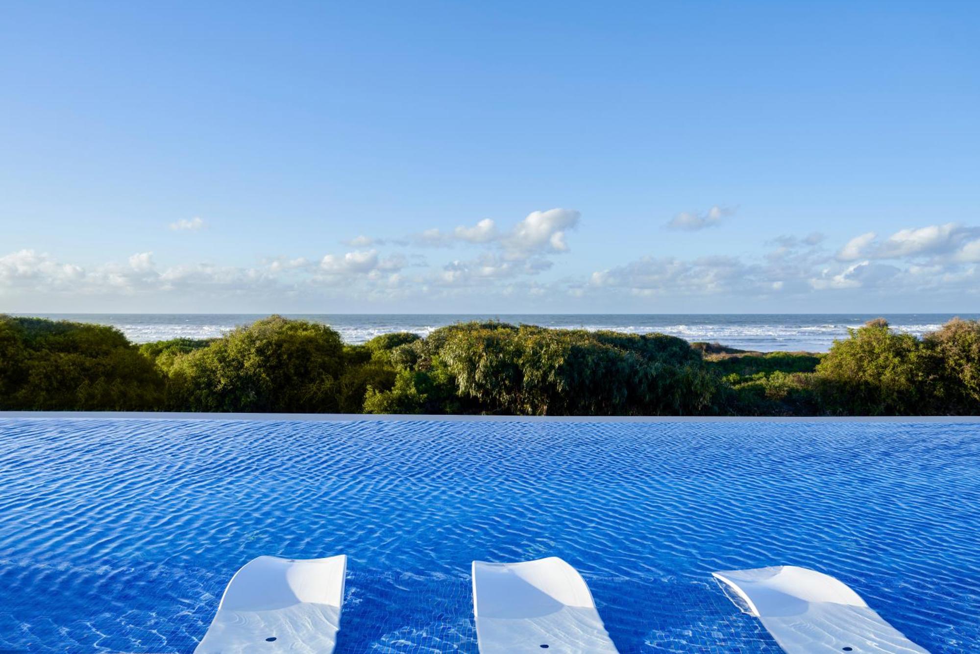 Pullman Mazagan Royal Golf & Spa El Jadida Exterior foto View of the Atlantic Ocean from the pool at the Iberostar Grand Hotel Bahia, in 2019